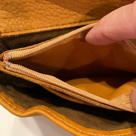 NWOT Brama Handmade Canada Deerskin Tooled Leather Wallet - Picture 8 of 14